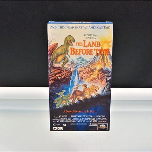 The Land Before Time VHS Video Tape MCA Universal 1988 Dinosaurs Movie - Picture 1 of 5
